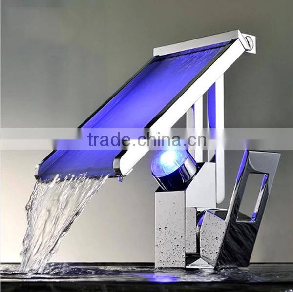 2015 latest sunshine color light basin faucet, bathtub whirlpool waterfall faucet, basin single handle led faucet light