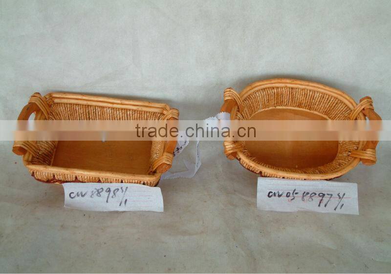 wollow and wooden tray