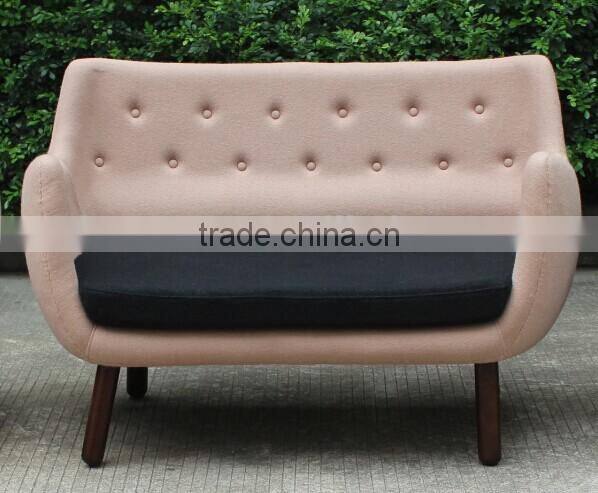 2 seats Finn Juhl wood legs Pelican chair