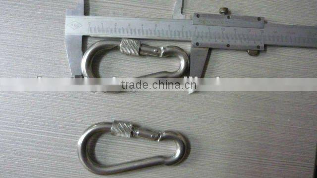 Carabiner snap hook with screw din5299 form D