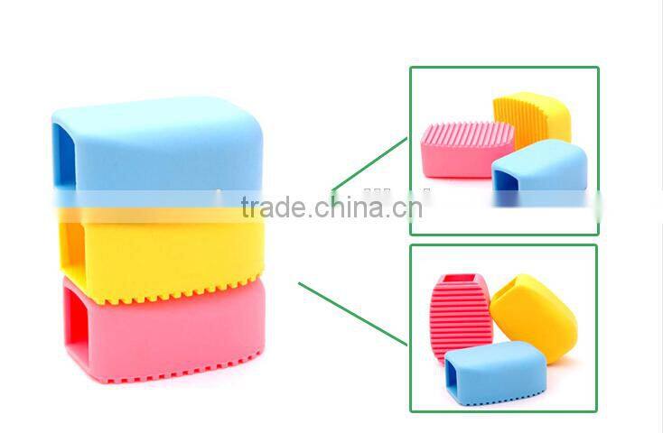 Eco-friendly mini design silicone hand washing board