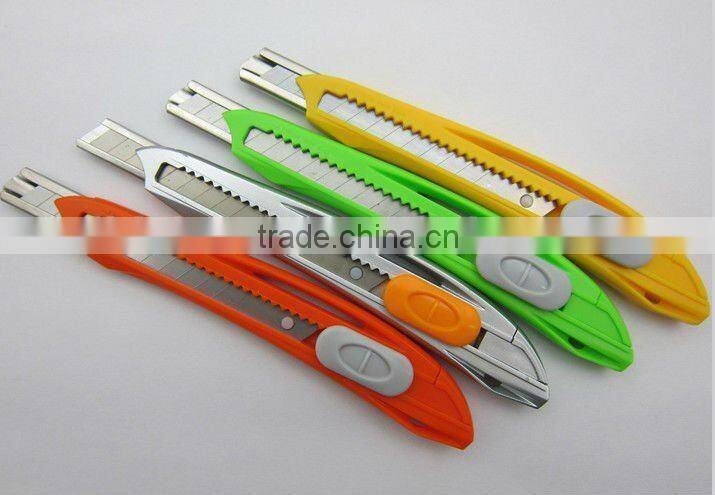 (2012 Newest)LDH-C96 Colourful plastic handle cutter blades