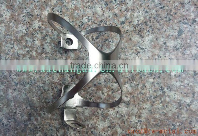 Cheap Titanium cup holder with handing brush finished high quality bicycle titanium XACD water bottle cages