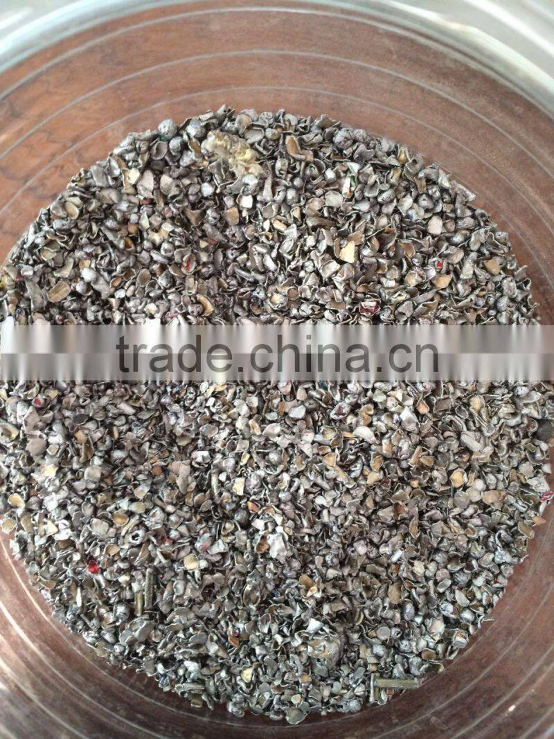 Aluminum cans crusher for crushing scrap coke cans