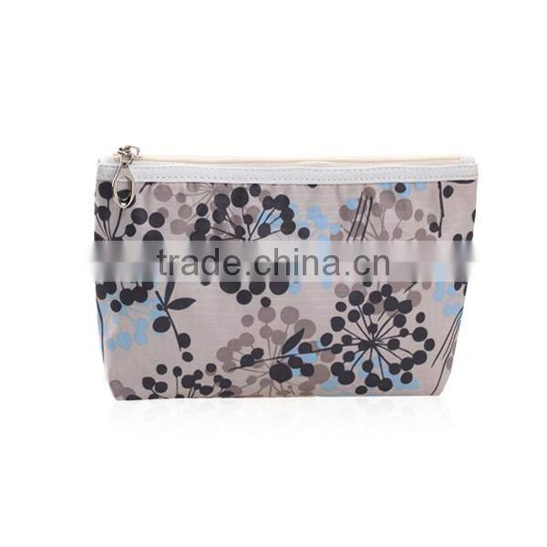Portable low price fashion makeup bag