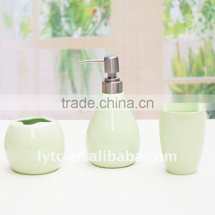 ceramic bathroom accessory set