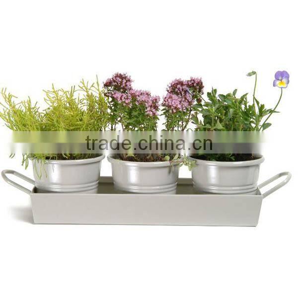 Oval colour painted metal flower planter with handles