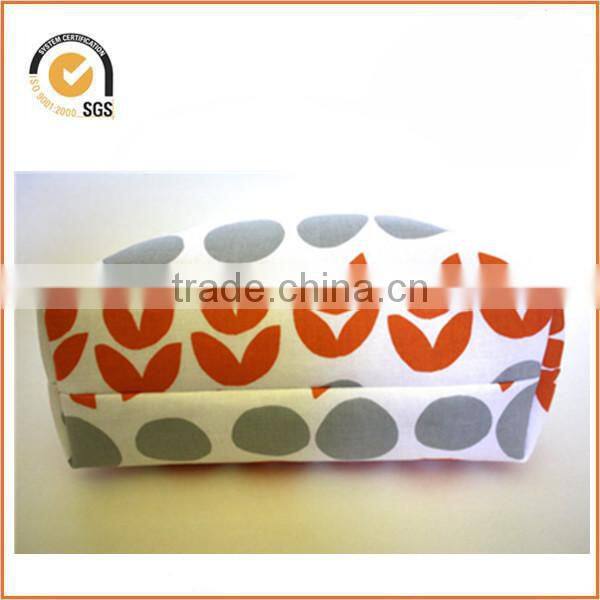Retro Style Zipper Pouch/Makeup Bag: Lotta Jansdotter Fabric with Aqua Scallop and Orange Vintage Buttons By Chiqun Dongguan