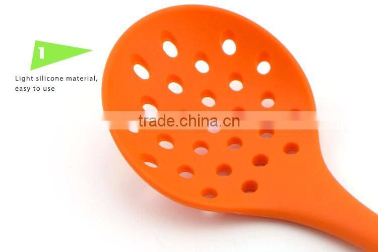 High Temperature Resistant Long Handle Silicone Colander