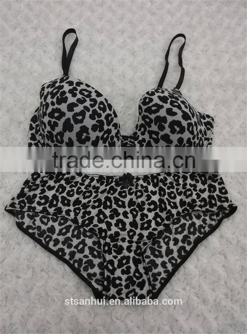 ladies sex bra cut and sew elegant bra with embroidery
