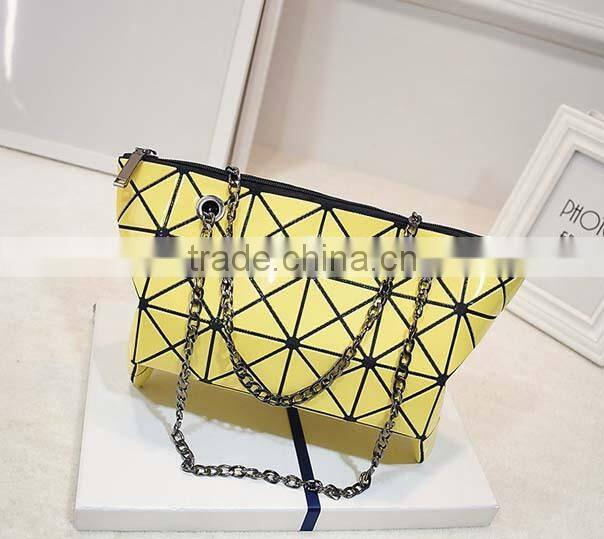 Wholesale two usage rhombus pattern girls pu shoulder chain bag