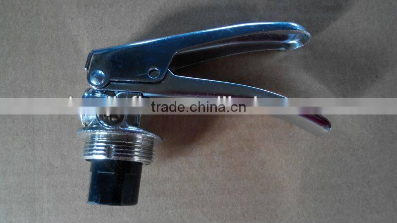 FIRE FIGHTING VALVE FOR EXTINGUISHER