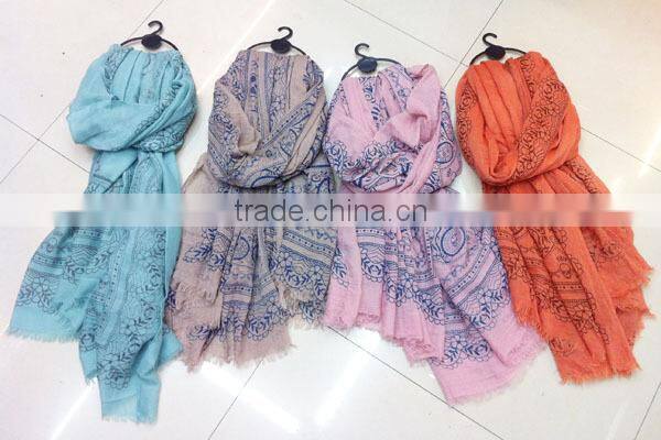 China Supplier Aztec Printing Wholesale Fashion Lady Scarf