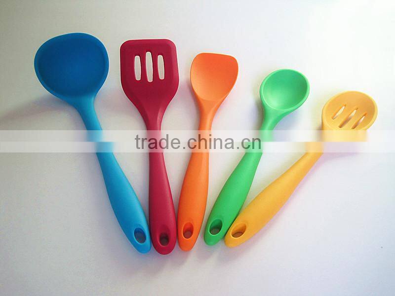 FDA food grade non stick seamless heat resistant soft silicone kitchen utensils wholesale