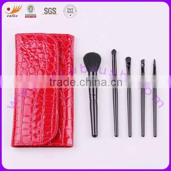 Gift and Portable Makeup Brush Set for beauty girls with red bag