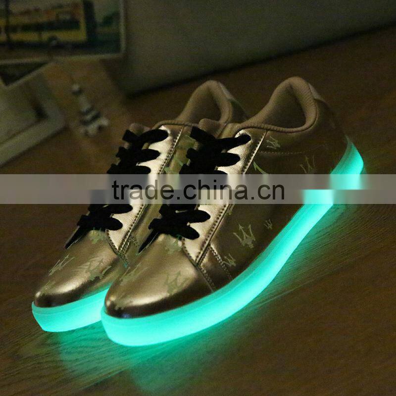 high quality fashion fluorescence casual shoes sample for men, adults fluorescence skateboard shoes casual for male from china