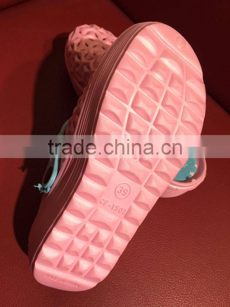 GZY wholesale overstock shoes hollow African anti-slip summer comfort 2017