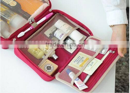 Cosmetic Makeup Bag/Travel Toiletry Bags Insulated Cosmetic Bag for Men or Women/Organizer bag