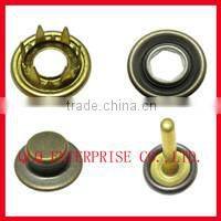 Nine Claw Shaped Button