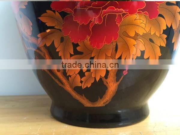 Elegant Chinese ceramic vase for home decor