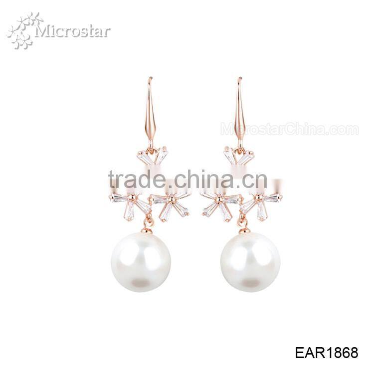 Lucky 18K Gold Four Leaf Clover Shape Diamond Stud Earring