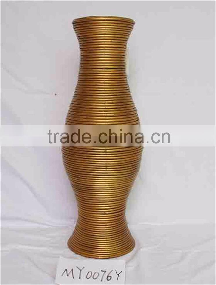 Handicraft cheap wicker vase for artificial flowers