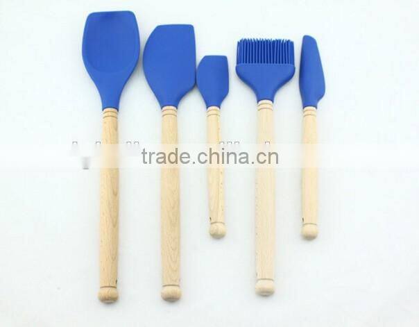 Popular Kitchen Utensil Silicone Cooking Spoon With Wooden Handle