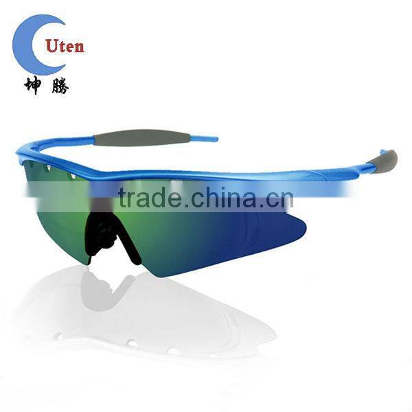 2014 Latest Fashionable Colorful Sport Glasses
