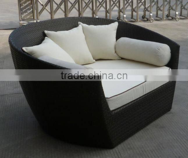 separated, 2 part sunbed Japan style garden sunbed