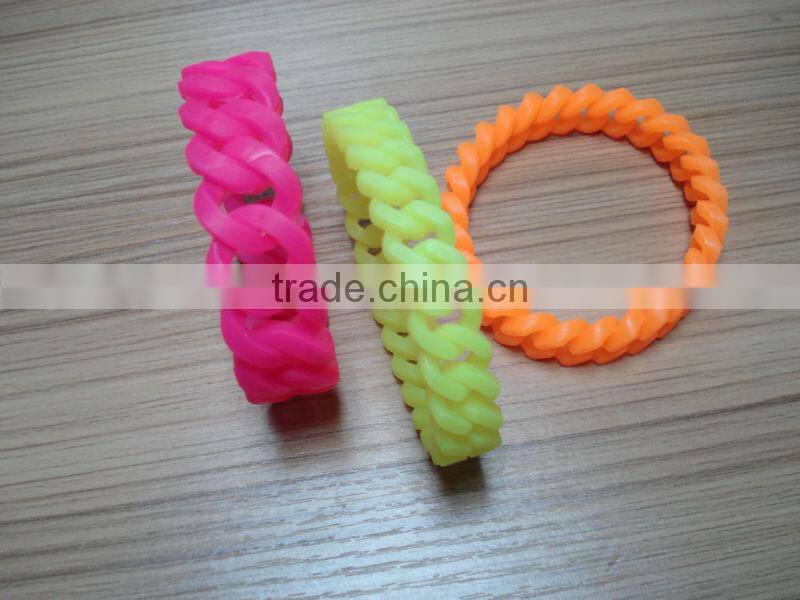 newly wear-resisting colorful silicone bead bracelet