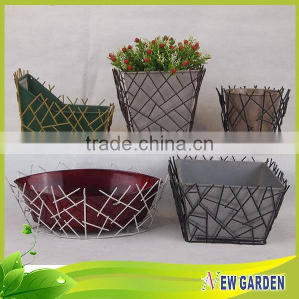 European Modern Rural Style Handmade Decorative Standing Metal Wire Vases