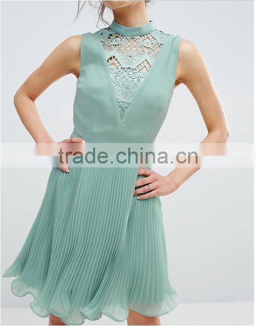 Guangzhou Wholesale Clothing OEM High Neck Sleeveless Lace Evening Dress With Pleated Skirt
