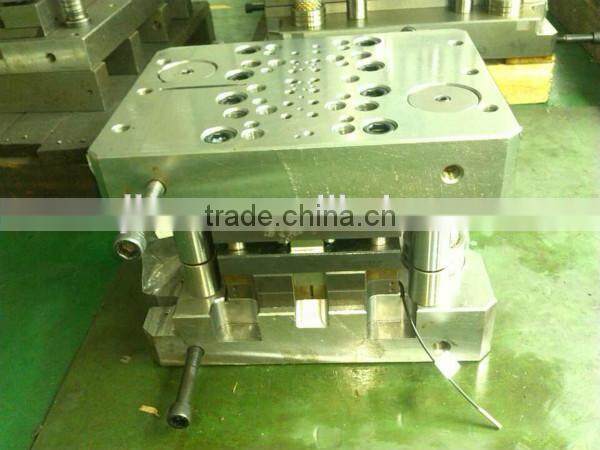 mold for universal lamination