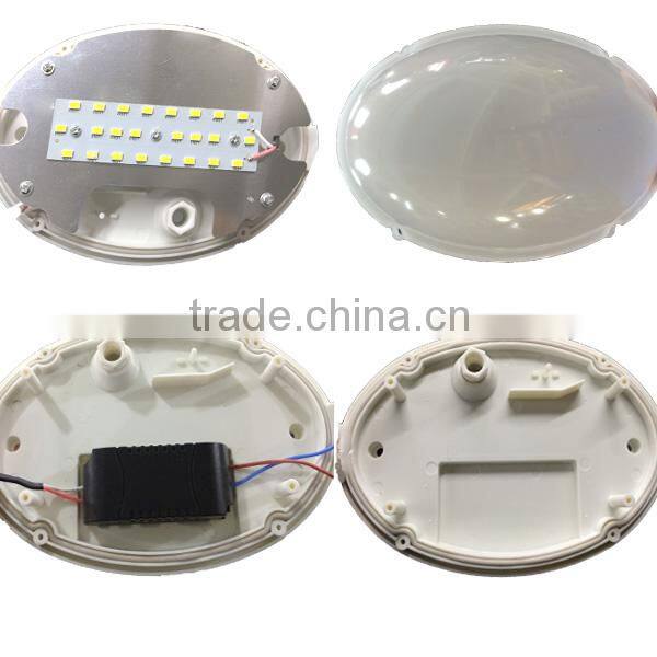 Wall light with battery