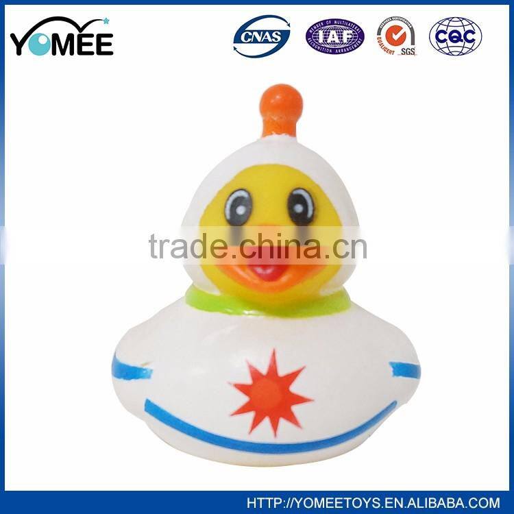 Best selling durable using bath toy floating yellow ducks