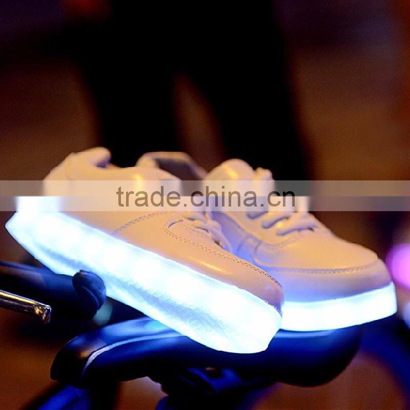 Fast delivery comfortable wearing men white black men size led luminous lace-up casual shoes JK-001