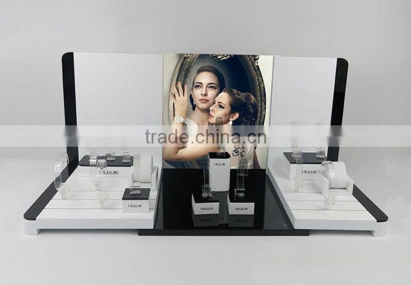 Fashional MDF Wood Watch Display Elegant Acrylic Wood Watch Showcase