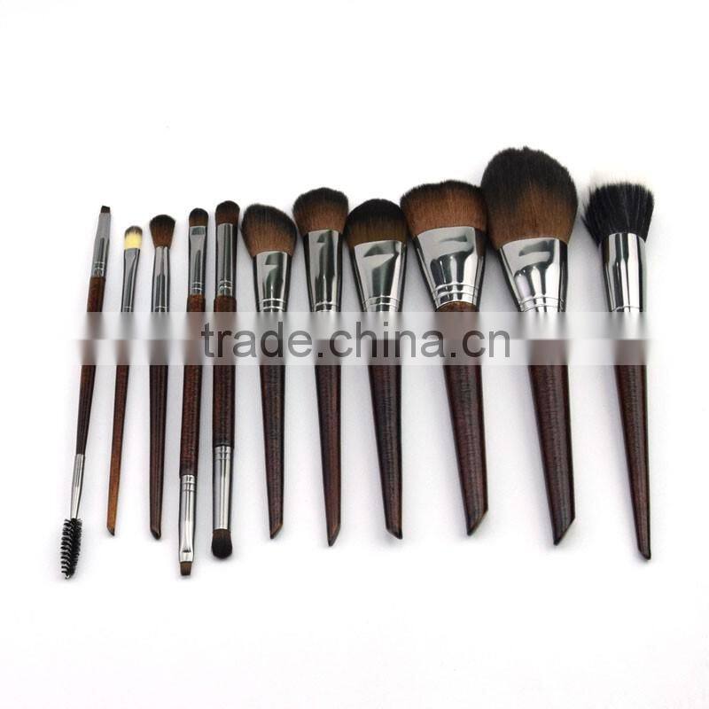 2017 NEW good quality sandalwood makeup brush personalized