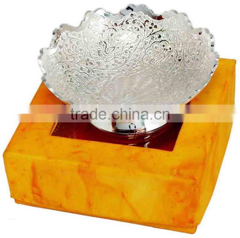 Designer Evergreen utensils for home decore