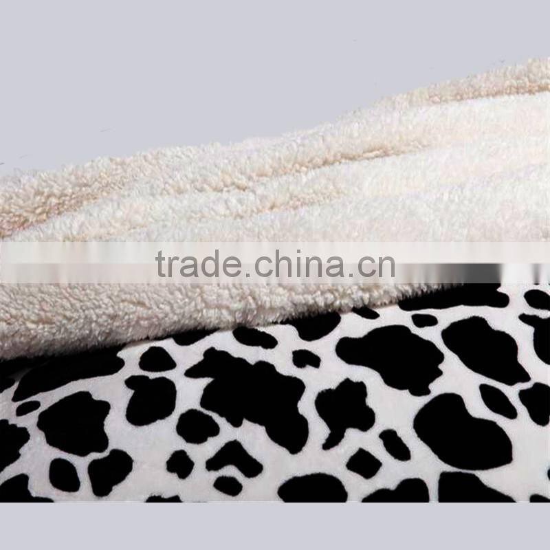 Anti pilling Polar Fleece Hotel Royal Sateen Blanket