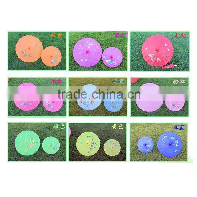 Traditional folk art style chinese oil paper umbrella