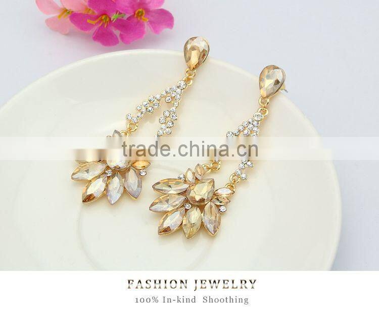 2016 New Vintage Style Dangling Chandelier Red Crystal Earrings Fashion Instyle