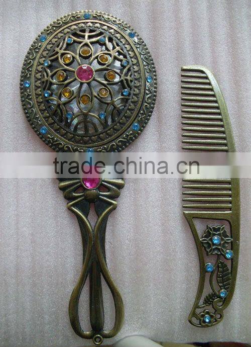 Antique bronze hand makeup mirror with comb in one set