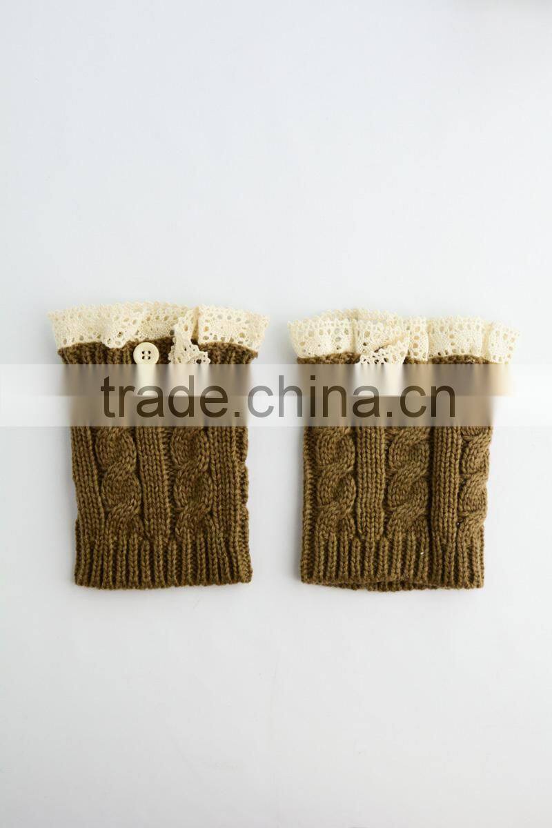 Lace boot cuffs with two butons