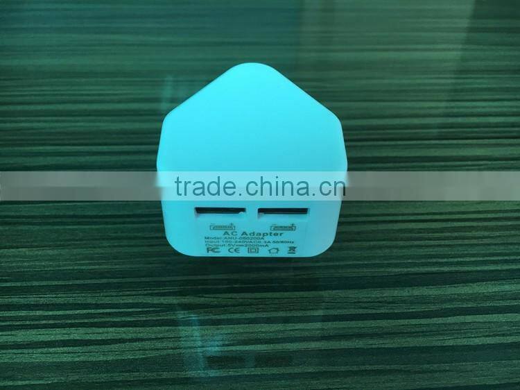 CE RoHS Approved UK Plug Dual USB Charger For Phone