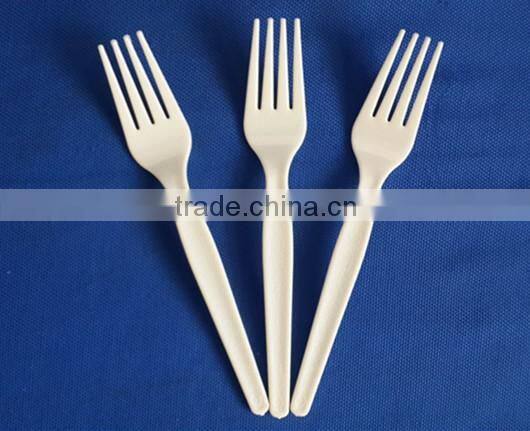 beige ps material plastic cutlery