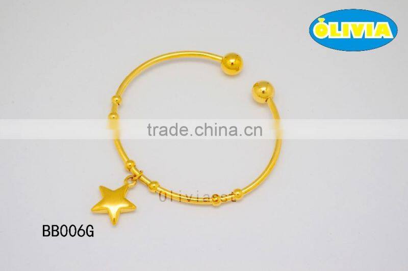 Olivia Jewelry Hottest Style Cuff Bangle Jewelry , Stainless Steel Gold Cuff Bracelet With Pendant