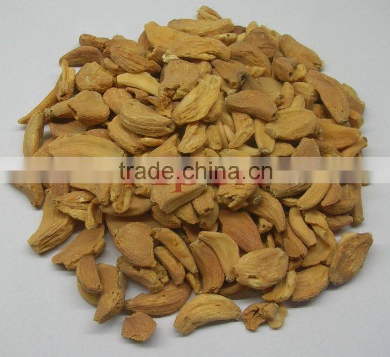 Garlic Flakes / Dehydrated Garlic Flakes