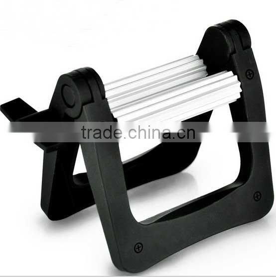 Useful paint tube squeezer for art