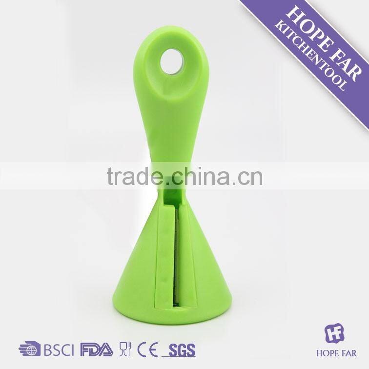 0600053 Promotional radish plastic vegetable peeler